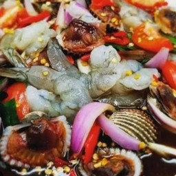 ยำหอยแครงกุ้งสด