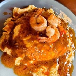 ข้าวไข่ข้นราดซอสมันกุ้ง