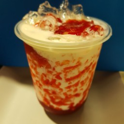 นมสด + สตอเบอรี่ ของแทร่ (แก้ว30ออนซ์)