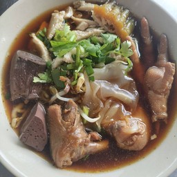 เส้นใหญ่น้ำธรรมดา