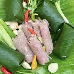 แหนมหมูใบตอง
