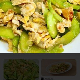 แตงกวาผัดไข่กับข้าว