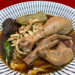 ก๋วยเตี๋ยวไก่ทุกอย่าง พิเศษ