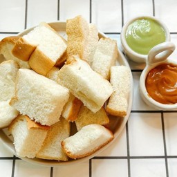 ปังอบไอน้ำ เลือกได้ 2 ซอส