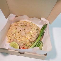 เทรนเนอร์ขายอาหาร -