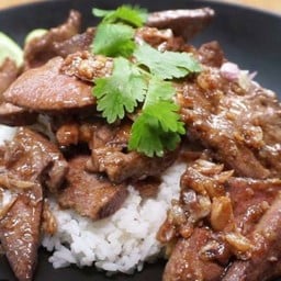 ตับหมู ทอดกะเทียม