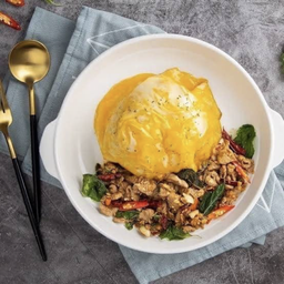 ข้าวกะเพราไก่ปากเจ่อ + ไข่ข้นลาวาเจ่อนัว