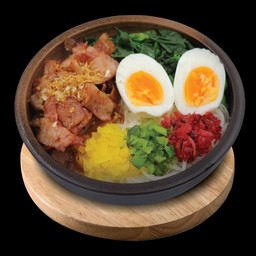 [อร่อยซ่ากับโค้ก] ข้าวหมูกรอบซอสบ๊วยฮอยซิน +  โค้ก ออริจินัล (กระป๋อง) + โค้ก ไม่มีน้ำตาล (กระป๋อง) + สไปรท์ ออริจินัล (กระป๋อง)