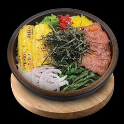 [อร่อยซ่ากับโค้ก] ข้าวผัดไซ่ง่อน เบคอนกรอบ +  โค้ก ออริจินัล (กระป๋อง) + โค้ก ไม่มีน้ำตาล (กระป๋อง) + สไปรท์ ออริจินัล (กระป๋อง)