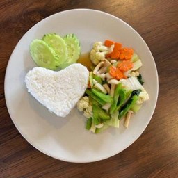 ข้าวราดผัดผักรวมมิตร