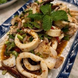 ลาบปลาหมึก