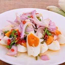ยำไข่เค็ม