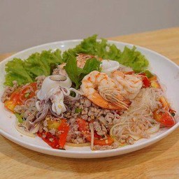 ยำวุ้นเส้นรวมมิตร