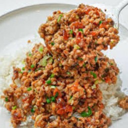 ข้าวหมูผัดไข่เค็ม
