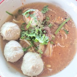 เล็กต้มยำลูกชิ้น