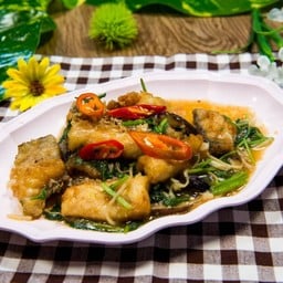 เนื้อปลาผัดคื่นฉ่าย