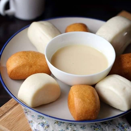 หมั่นโถวทอด/นึ่งนมข้นหวาน 饅头牛奶