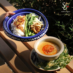 ขนมจีนแป้งหมักน้ำพริกถั่วลูกไก่