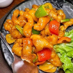 ปลาหมึกทอดกรอบซอสไข่เค็ม