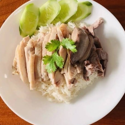 ข้าวมันไก่ต้ม + เครื่องใน