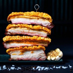 ข้าวกระเพราหมูกรอบ By ก.เอ๋ย ก.กาแฟ