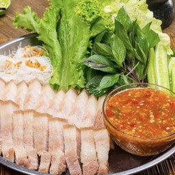 [อร่อยซ่ากับโค้ก] ชุดเมี่ยงสามชั้นลวก +  โค้ก ออริจินัล (กระป๋อง)
