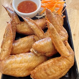 ปีกไก่ทอดน้ำปลา