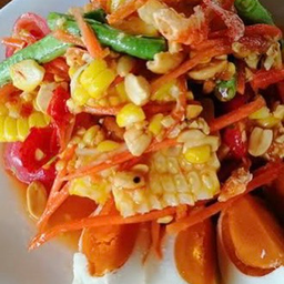 ตำข้าวโพดไข่เค็ม