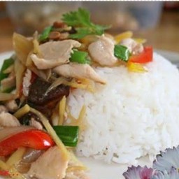 ไก่ผัดขิง