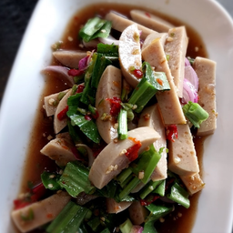 ยำหมูยอ