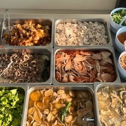 มีดี ก๋วยจั๊บน้ำใส-เกาเหลาหมูกรอบ