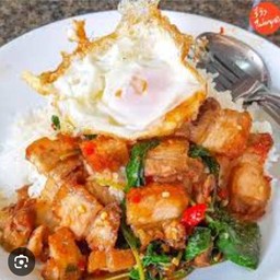 กะเพราหมูกรอบ+ข้าวไข่เจียว