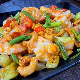 กุ้งผัดเม็ดมะม่วงหิมพานต์