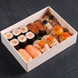 ซูชิแซลมอนรวม