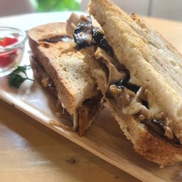 SH 2 Grilled mushroom & cheese sandwich