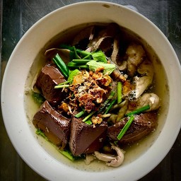 ต้มเลือดหมู