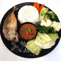 แซ่บสะท้าน ส้มตำ ยำพานัว ปลาร้ารสเด็ด สะพานปทุม 1