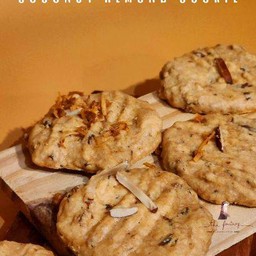 Coconut almond cookie