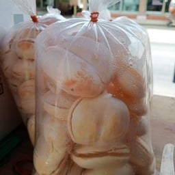 ยายแดง กล้วยเเขก