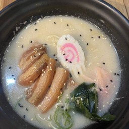 ราเมนน้ำข้นหมู