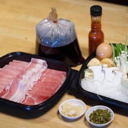 ชุดรวมหมู(ผัก+น้ำซุป+น้ำจิ้ม)