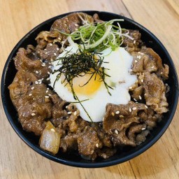 ข้าวหน้าเนื้อ ผัดซอส