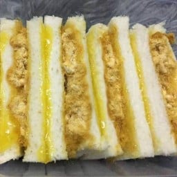ขนมปังปิ้ง&แซนวิชไส้ทะลัก