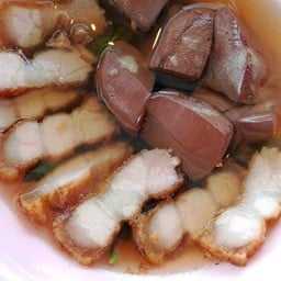 ห้าดาวต้มเลือดหมู พุทธมณฑลสายสี่ ซอยกระทุ่มล้ม18