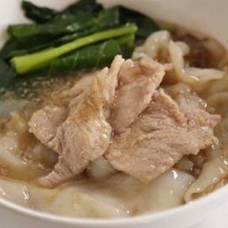 ราดหน้าเส้นใหญ่