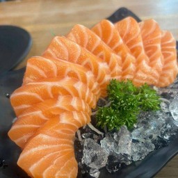 แซลมอน ซาซิมิ (M)