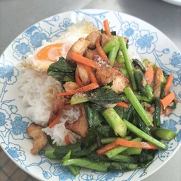 คะน้าไก่กรอบ