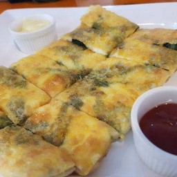 โรตีผักโขมอบชีส