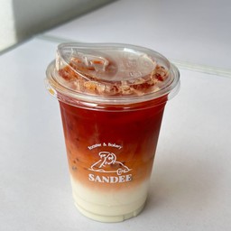 Thai tea latte