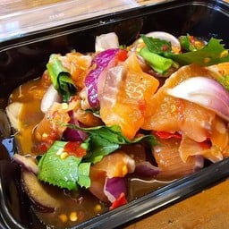 ยำแซลมอน